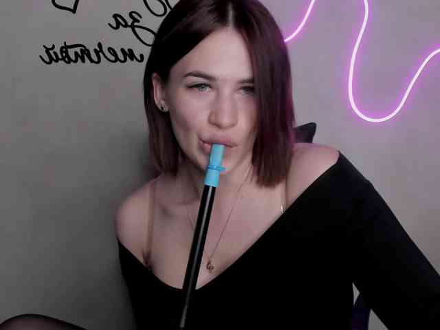 EllyBurton webcam