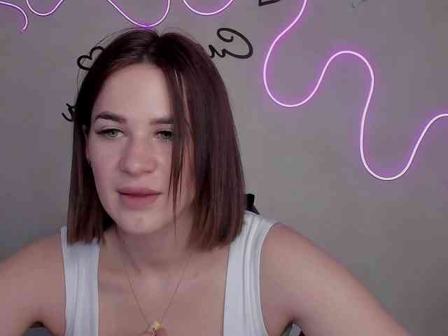 EllyBurton webcam