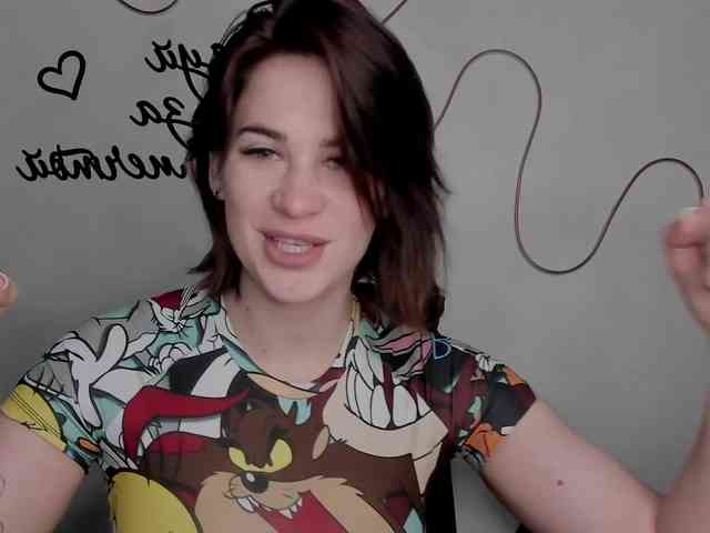 EllyBurton webcam