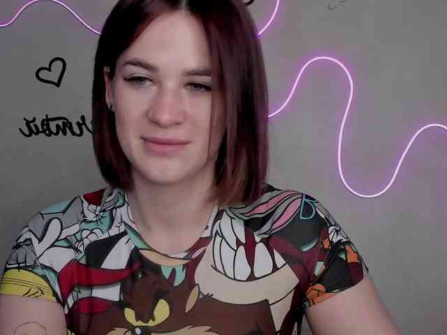 EllyBurton webcam