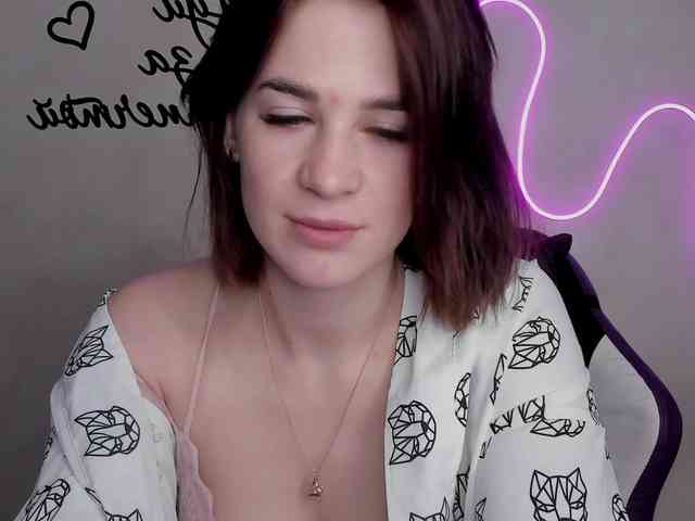EllyBurton webcam
