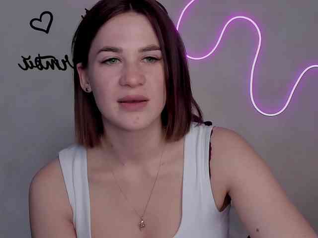 EllyBurton webcam