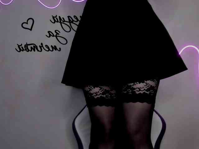 EllyBurton webcam