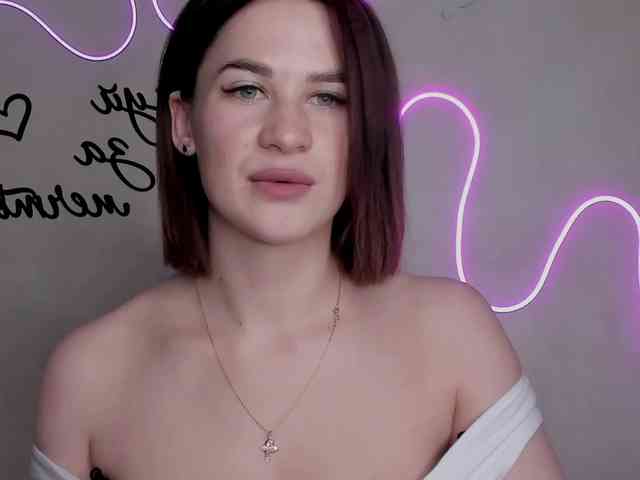EllyBurton webcam