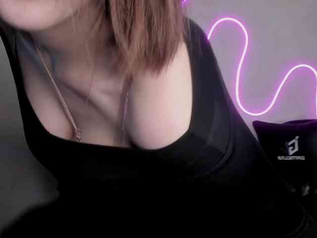 EllyBurton Live Webcam on BongaCams
