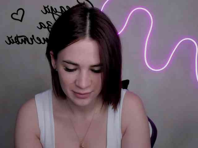 EllyBurton webcam