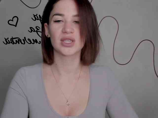 EllyBurton webcam