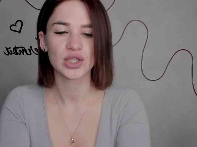 EllyBurton webcam