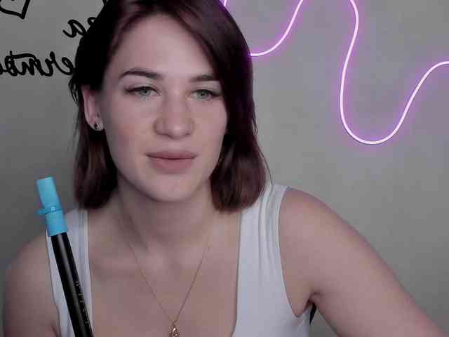 EllyBurton webcam