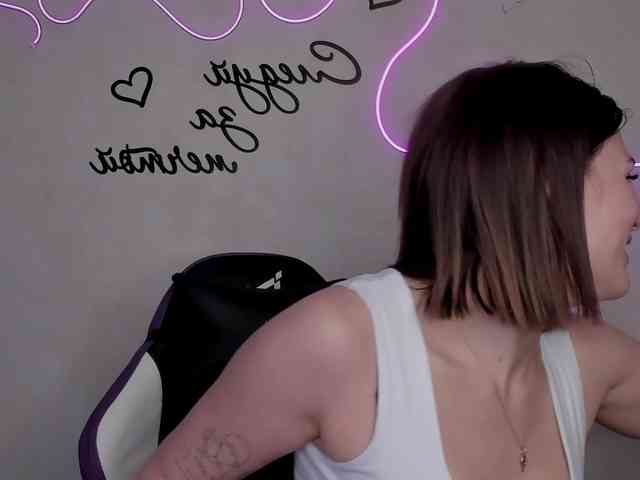 EllyBurton webcam