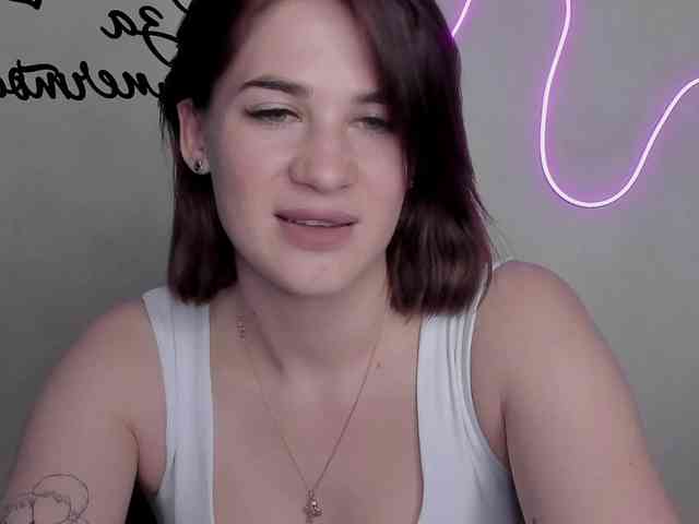 EllyBurton webcam