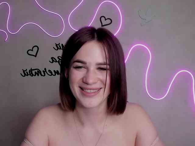 EllyBurton webcam