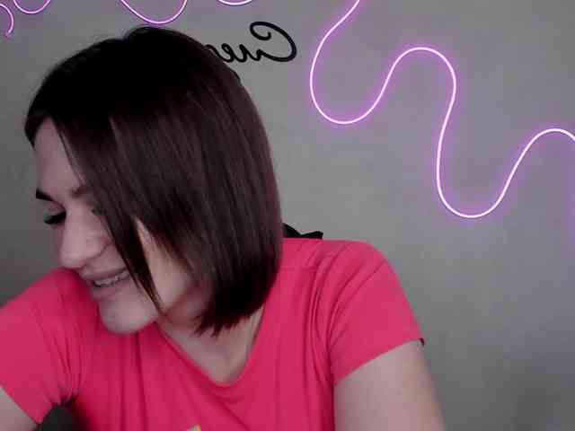 EllyBurton webcam