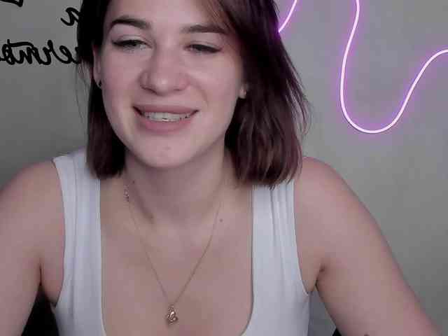 EllyBurton webcam