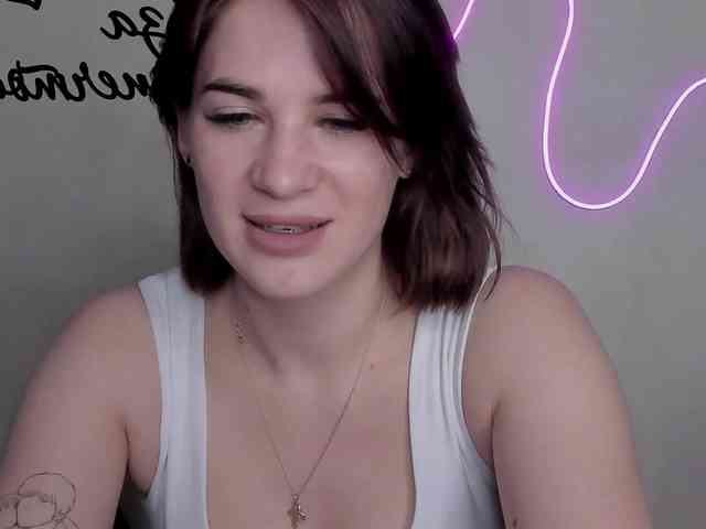 EllyBurton webcam