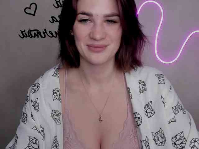 EllyBurton webcam