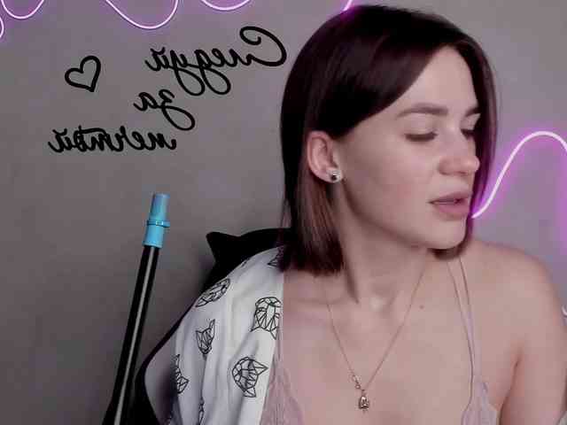 EllyBurton webcam