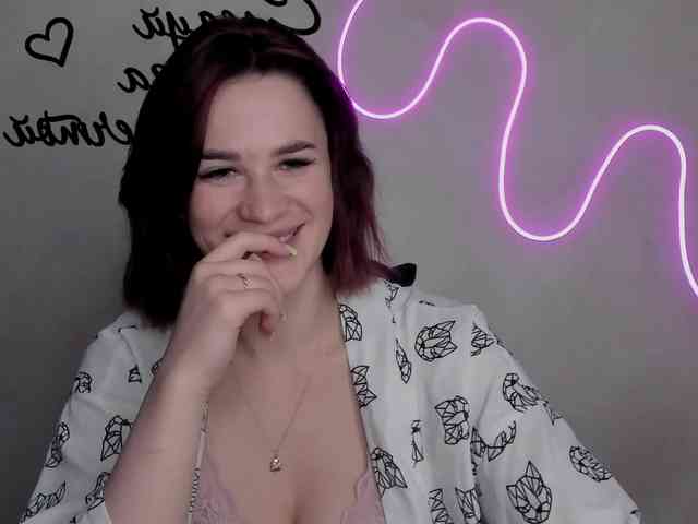 EllyBurton webcam