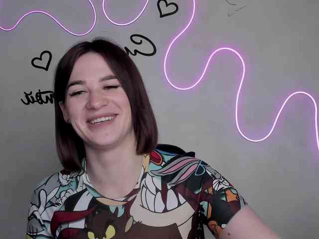 EllyBurton webcam