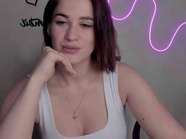 EllyBurton webcam