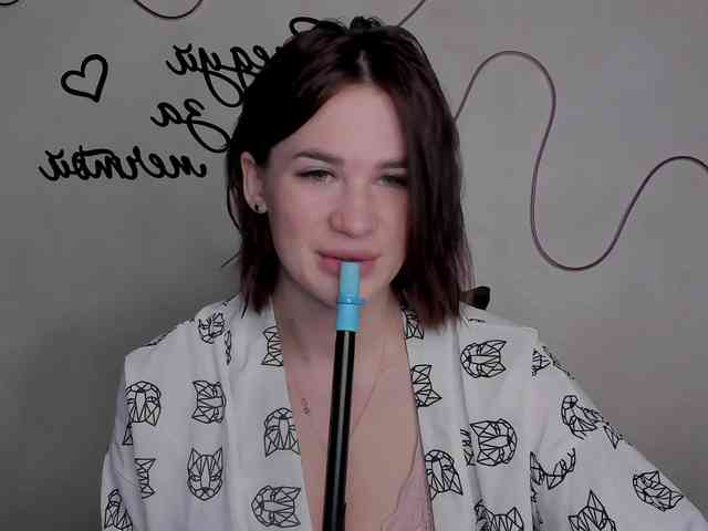 EllyBurton webcam