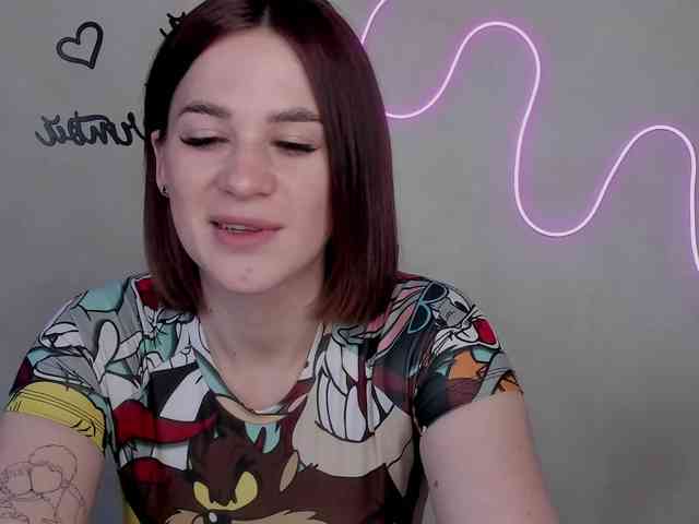 EllyBurton webcam