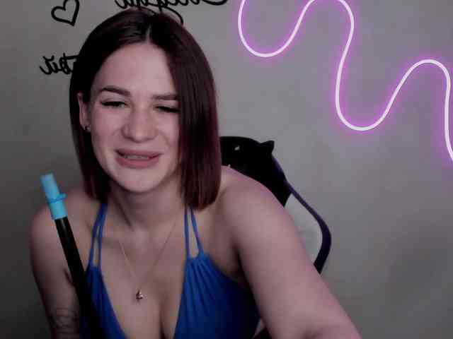 cam chatting EllyBurton