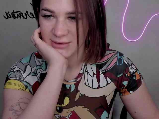 EllyBurton webcam