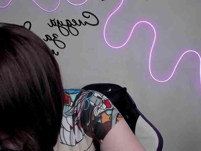 EllyBurton webcam