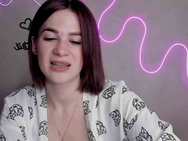 EllyBurton webcam