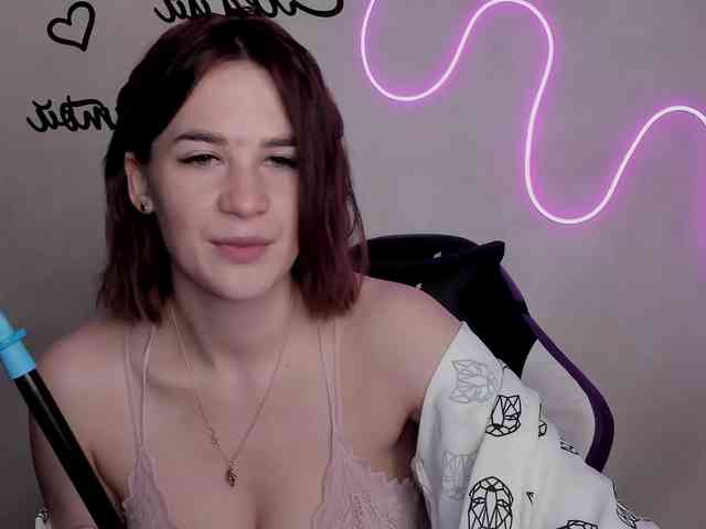 EllyBurton webcam