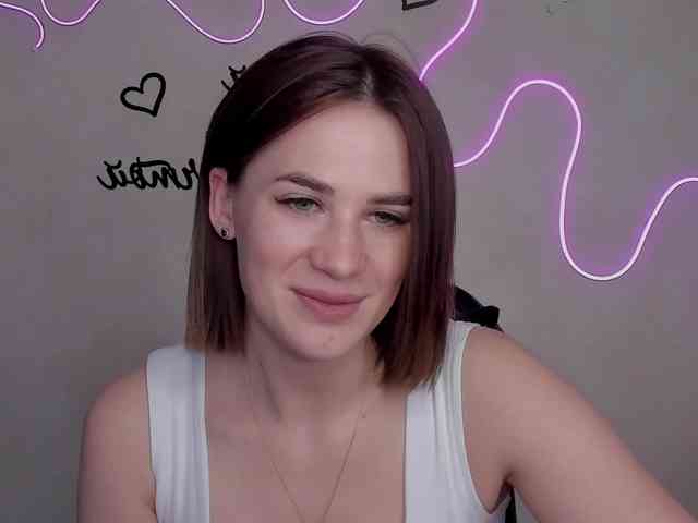 EllyBurton webcam