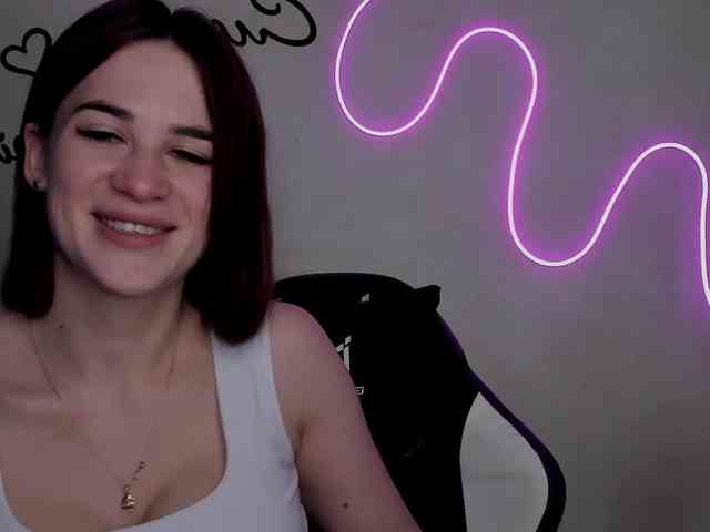 EllyBurton webcam