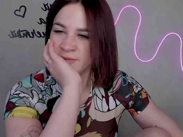 EllyBurton webcam