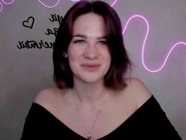 EllyBurton webcam