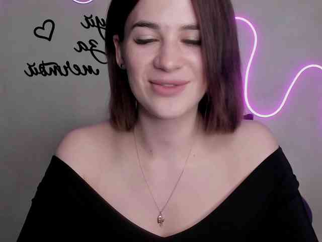 EllyBurton webcam