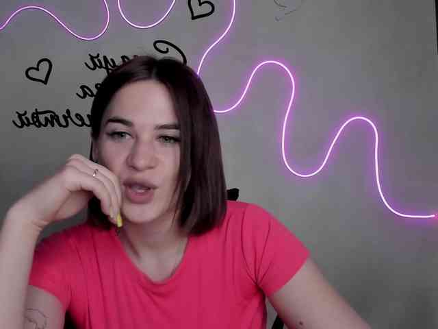 EllyBurton webcam