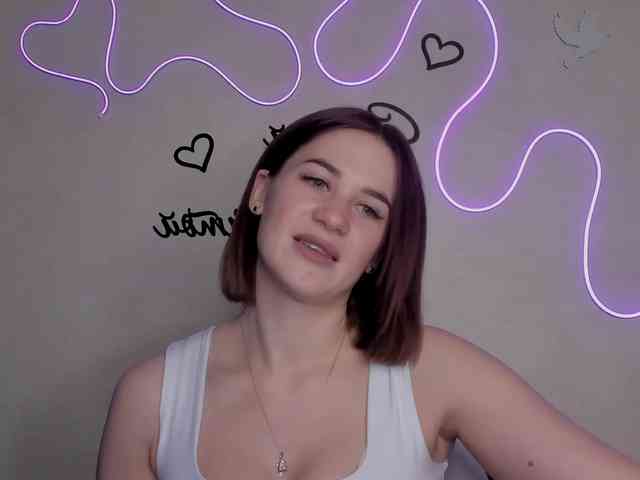 EllyBurton webcam