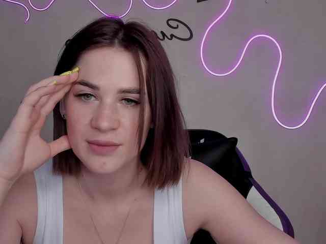 EllyBurton webcam