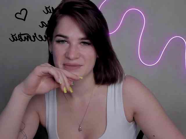 EllyBurton webcam