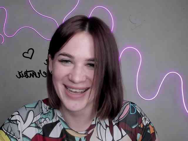 EllyBurton webcam