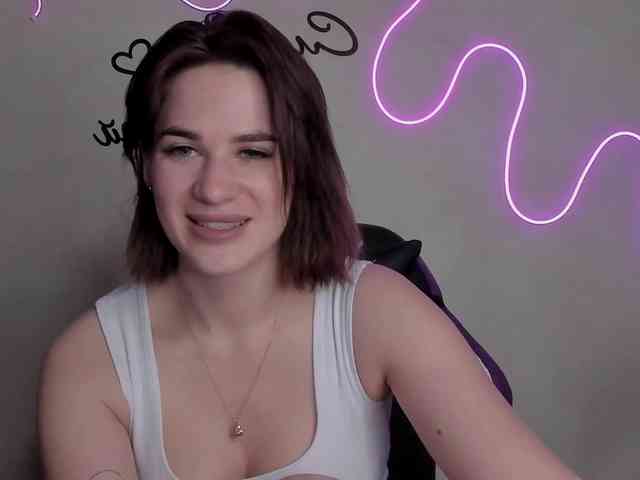 EllyBurton webcam
