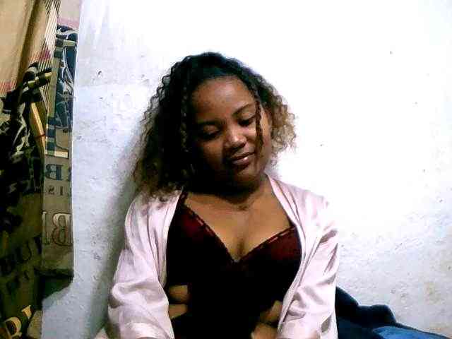 Nathasweete22 webcam