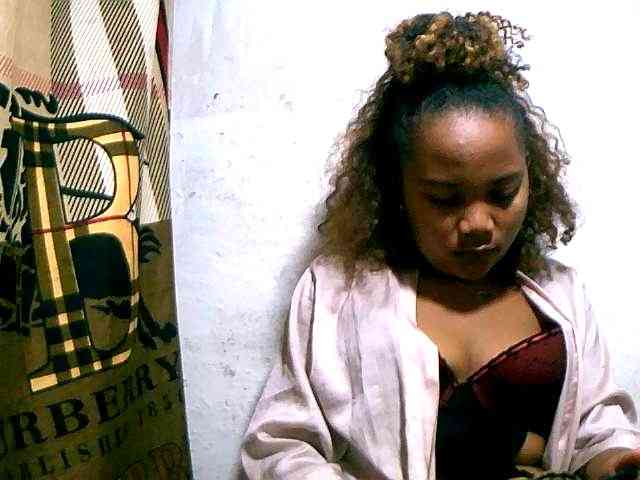 Nathasweete22 webcam