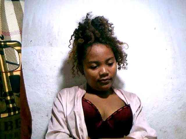 Nathasweete22 webcam