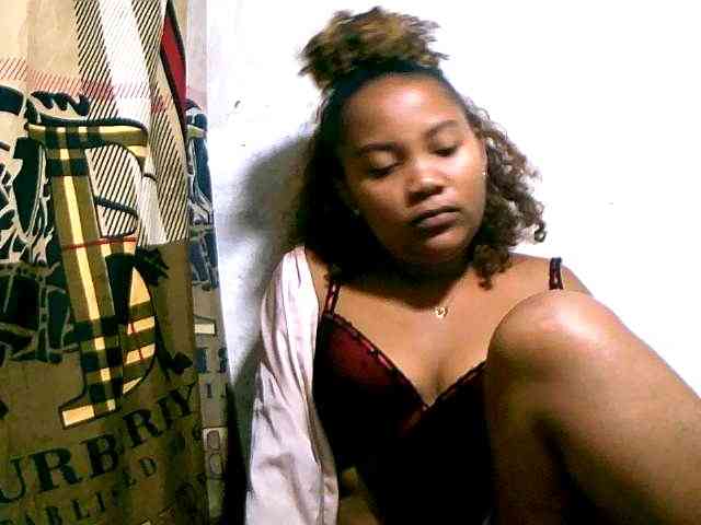 Nathasweete22 webcam