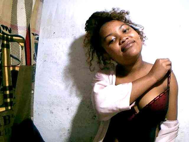 Nathasweete22 webcam