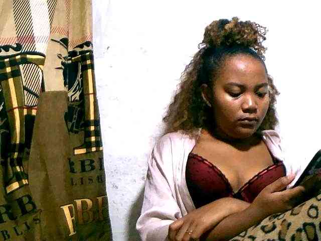 Nathasweete22 webcam