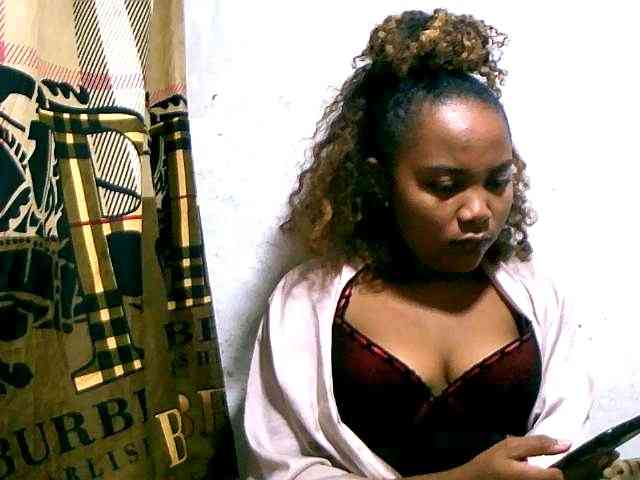 Nathasweete22 webcam