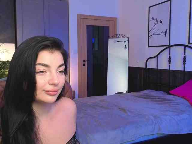 NaynaVelvet webcam